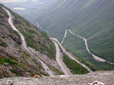 8. Trollstigen di Norwegia2